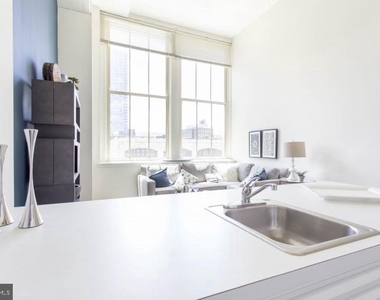 2121 Market Street - Photo Thumbnail 6