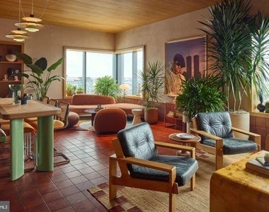 1700 N Front Street - Photo Thumbnail 12