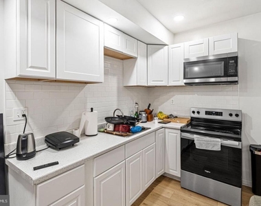 5663 Boyer Street - Photo Thumbnail 4