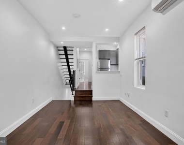 2319 N College Avenue - Photo Thumbnail 2
