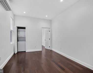 2319 N College Avenue - Photo Thumbnail 3