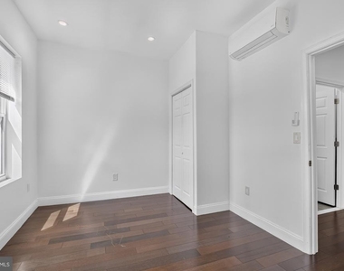 2319 N College Avenue - Photo Thumbnail 10