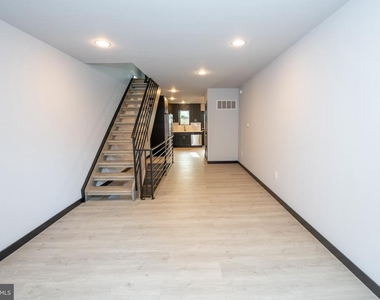 1512 S Beulah Street - Photo Thumbnail 7