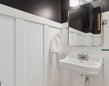 2211 Titan Street - Photo Thumbnail 11