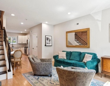 2211 Titan Street - Photo Thumbnail 10