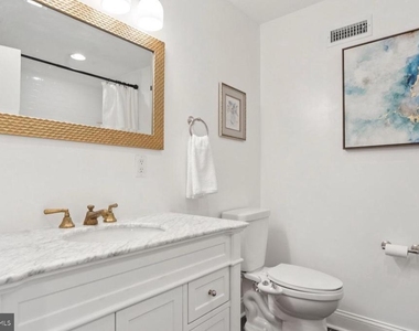 2211 Titan Street - Photo Thumbnail 20