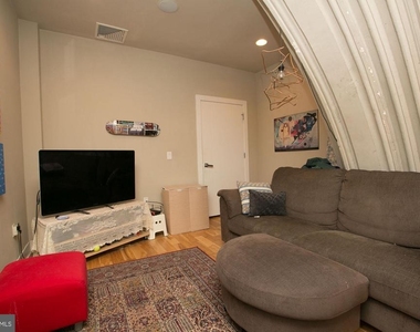 2701 W Girard Avenue - Photo Thumbnail 12