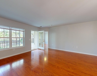 2771 S Knightsbridge Circle - Photo Thumbnail 6