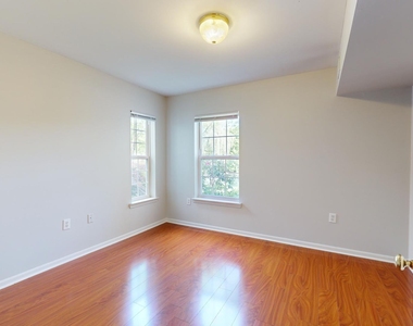 2771 S Knightsbridge Circle - Photo Thumbnail 14