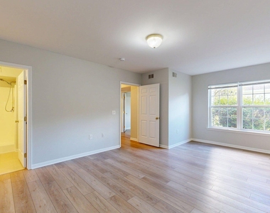 2767 S Knightsbridge Circle - Photo Thumbnail 11