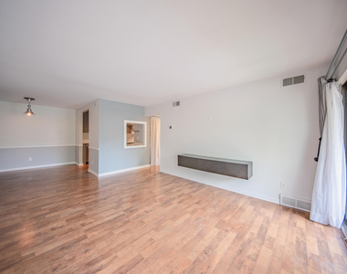 2118 Pauline Boulevard - Photo Thumbnail 7
