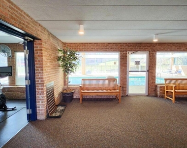 2118 Pauline Boulevard - Photo Thumbnail 25