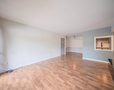 2118 Pauline Boulevard - Photo Thumbnail 8
