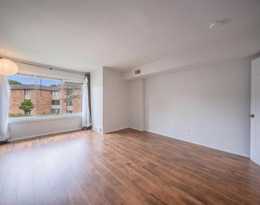 2118 Pauline Boulevard - Photo Thumbnail 15