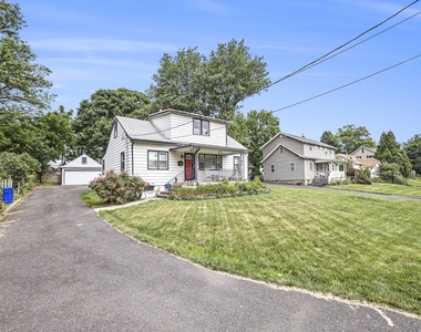 524 Continental Road - Photo Thumbnail 1