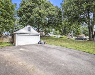 524 Continental Road - Photo Thumbnail 21