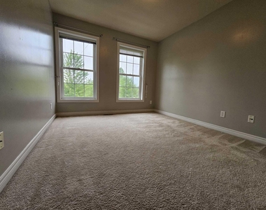 3376 Endsleigh Lane - Photo Thumbnail 7