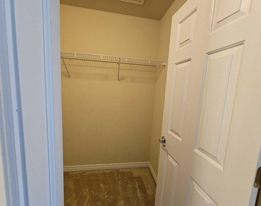 3376 Endsleigh Lane - Photo Thumbnail 11