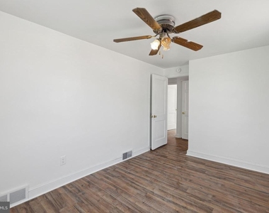 214 Westbridge Road - Photo Thumbnail 15