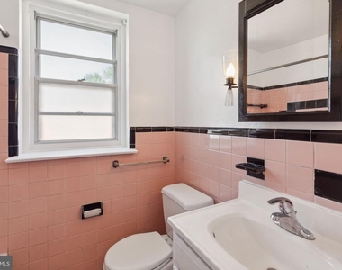 214 Westbridge Road - Photo Thumbnail 19