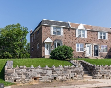 214 Westbridge Road - Photo Thumbnail 1