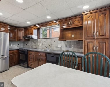 214 Westbridge Road - Photo Thumbnail 6