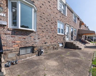 214 Westbridge Road - Photo Thumbnail 2