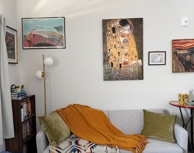 224 Hall Street - Photo Thumbnail 12