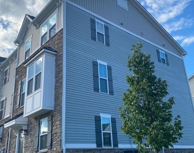 619 Holywell Drive - Photo Thumbnail 1