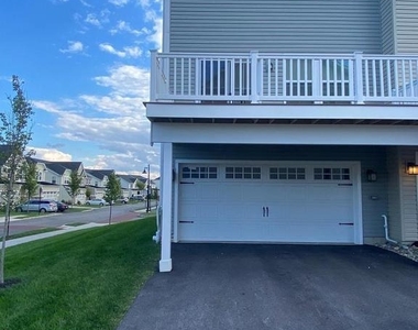 619 Holywell Drive - Photo Thumbnail 14