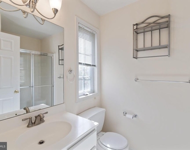 237 Jefferson Avenue - Photo Thumbnail 18