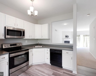 237 Jefferson Avenue - Photo Thumbnail 7