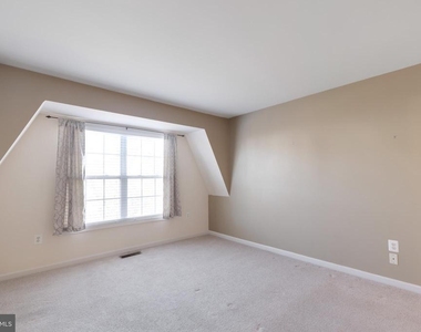 237 Jefferson Avenue - Photo Thumbnail 10