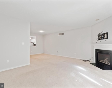 237 Jefferson Avenue - Photo Thumbnail 4