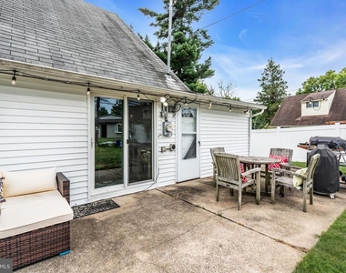 129 Plumbridge Drive - Photo Thumbnail 17
