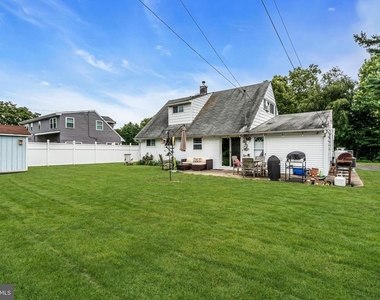 129 Plumbridge Drive - Photo Thumbnail 20
