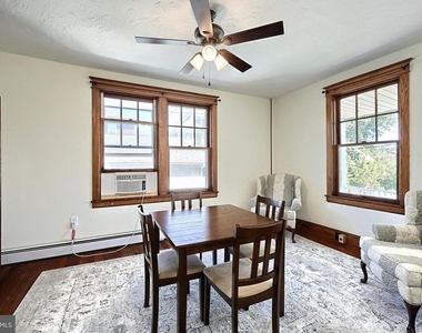 319 N Stratton Street - Photo Thumbnail 14