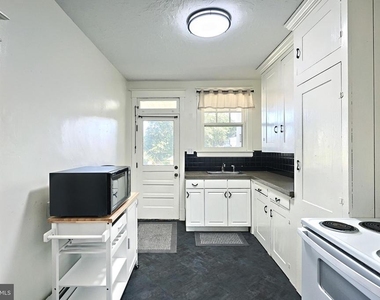 319 N Stratton Street - Photo Thumbnail 15
