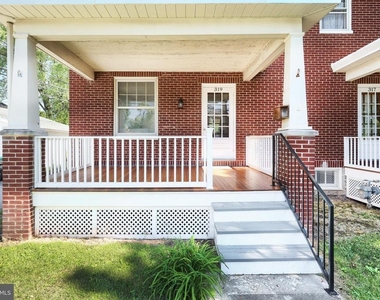 319 N Stratton Street - Photo Thumbnail 2