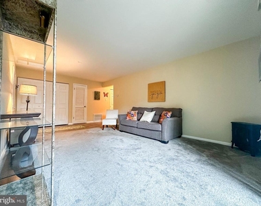 15 Scotch Pine Drive - Photo Thumbnail 2