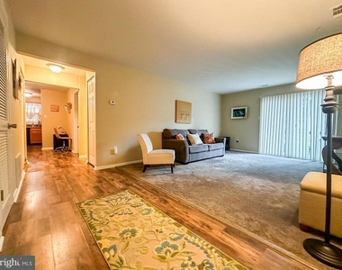 15 Scotch Pine Drive - Photo Thumbnail 4
