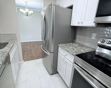 511 Ravens Crest Drive - Photo Thumbnail 4
