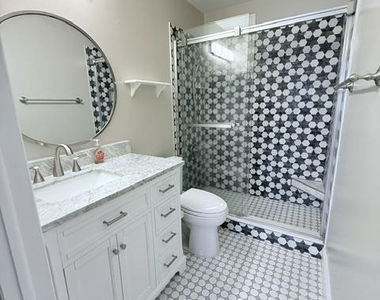 511 Ravens Crest Drive - Photo Thumbnail 15