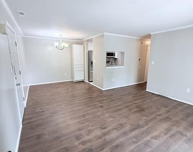 511 Ravens Crest Drive - Photo Thumbnail 6