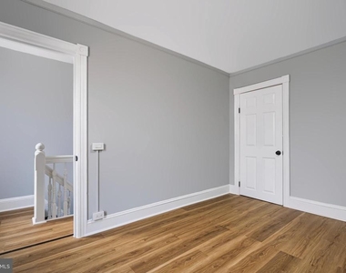 309 Academy Street - Photo Thumbnail 25