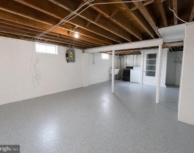 580 Village Rd W - Photo Thumbnail 35