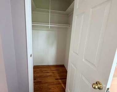 580 Village Rd W - Photo Thumbnail 13