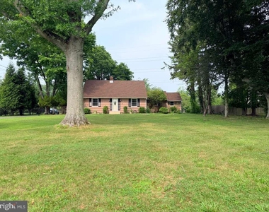 580 Village Rd W - Photo Thumbnail 1