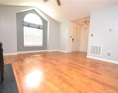 5909 Royal Coach Court - Photo Thumbnail 3