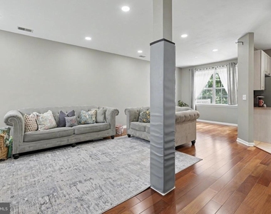 16 Shelley Circle - Photo Thumbnail 8